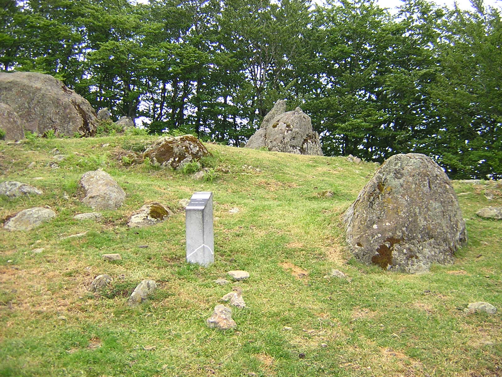 Dolmen Atxolin Trikuharria