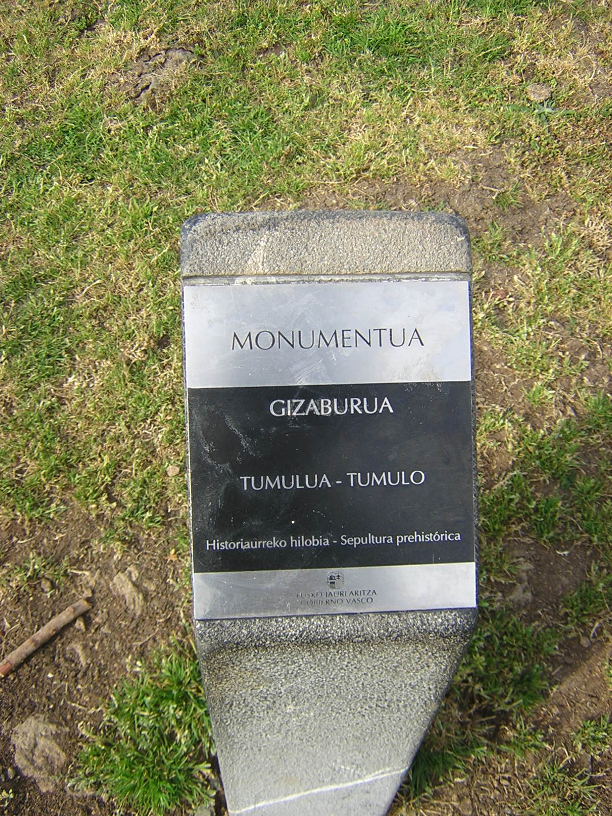 Túmulo Gizaburua Tumuloa